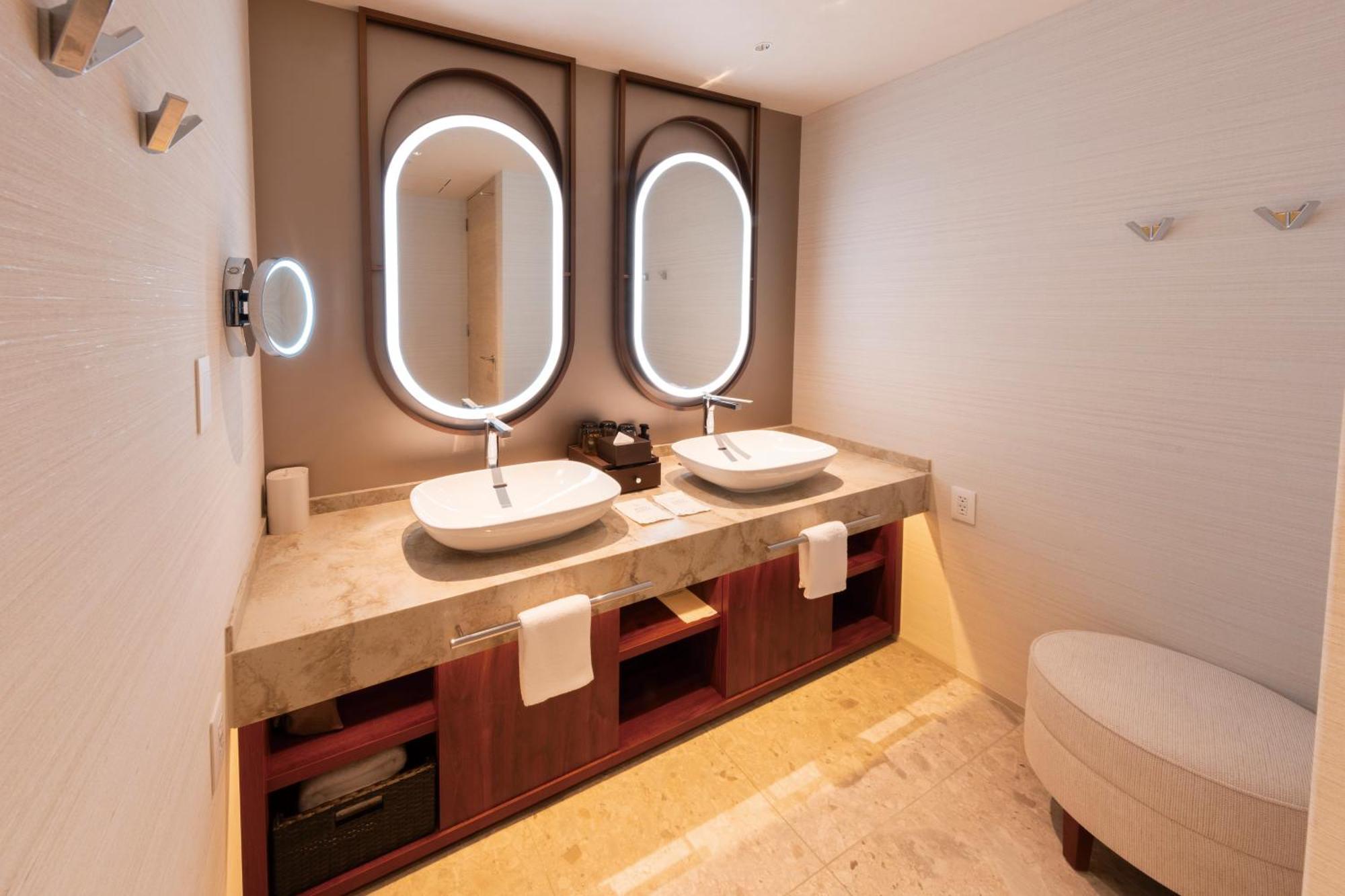 Hotel Springs Makuhari Premier Чиба Екстериор снимка