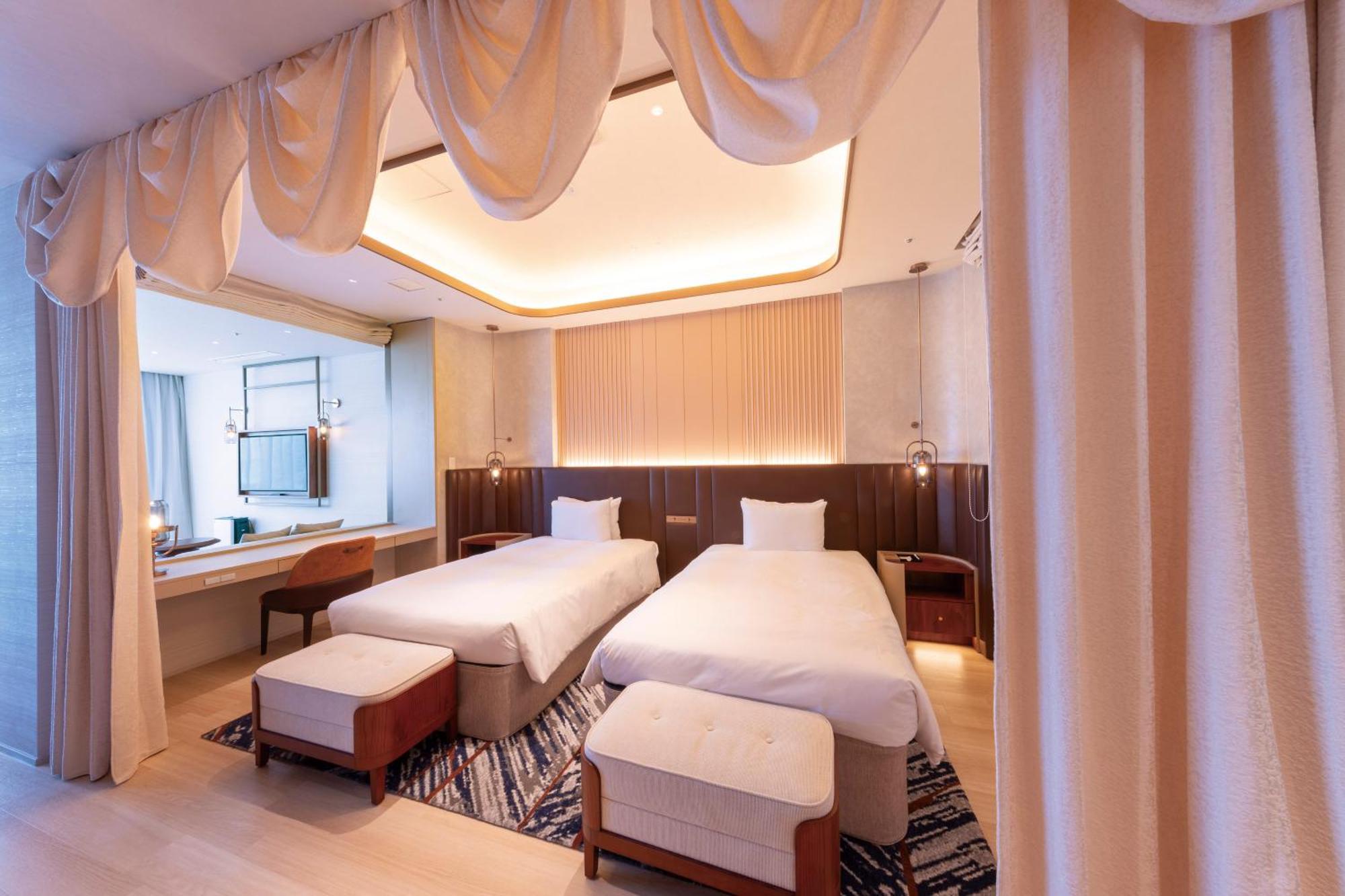 Hotel Springs Makuhari Premier Чиба Екстериор снимка