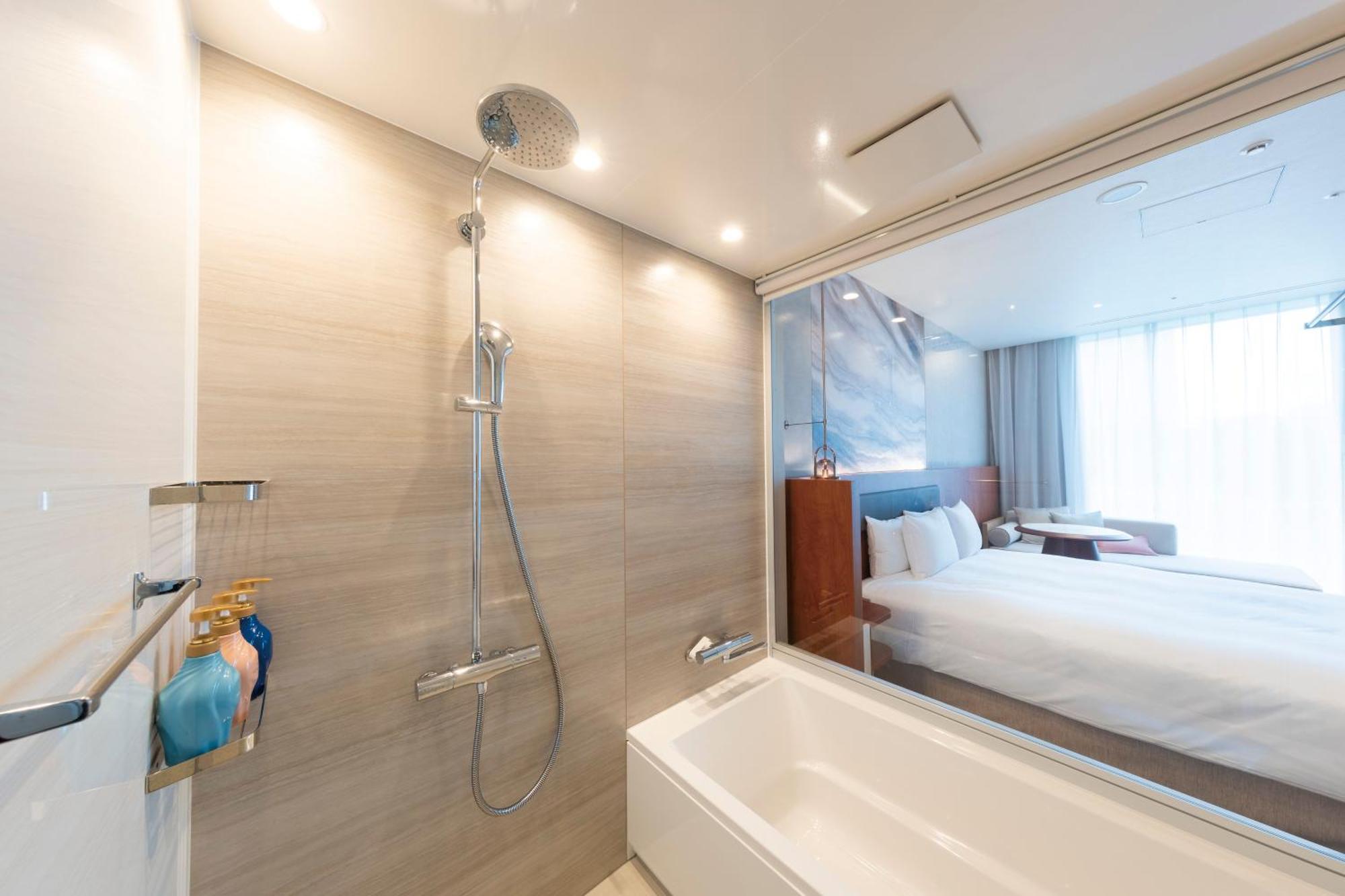 Hotel Springs Makuhari Premier Чиба Екстериор снимка